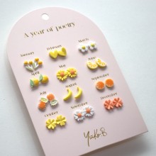 Καρτέλα Με 12 Ζευγάρια Σκουλαρίκια - A Year of Yellow Poetry